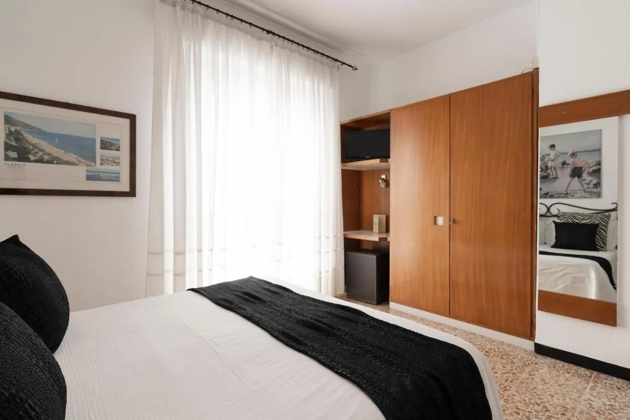 Hotel Aida Alassio 3*,